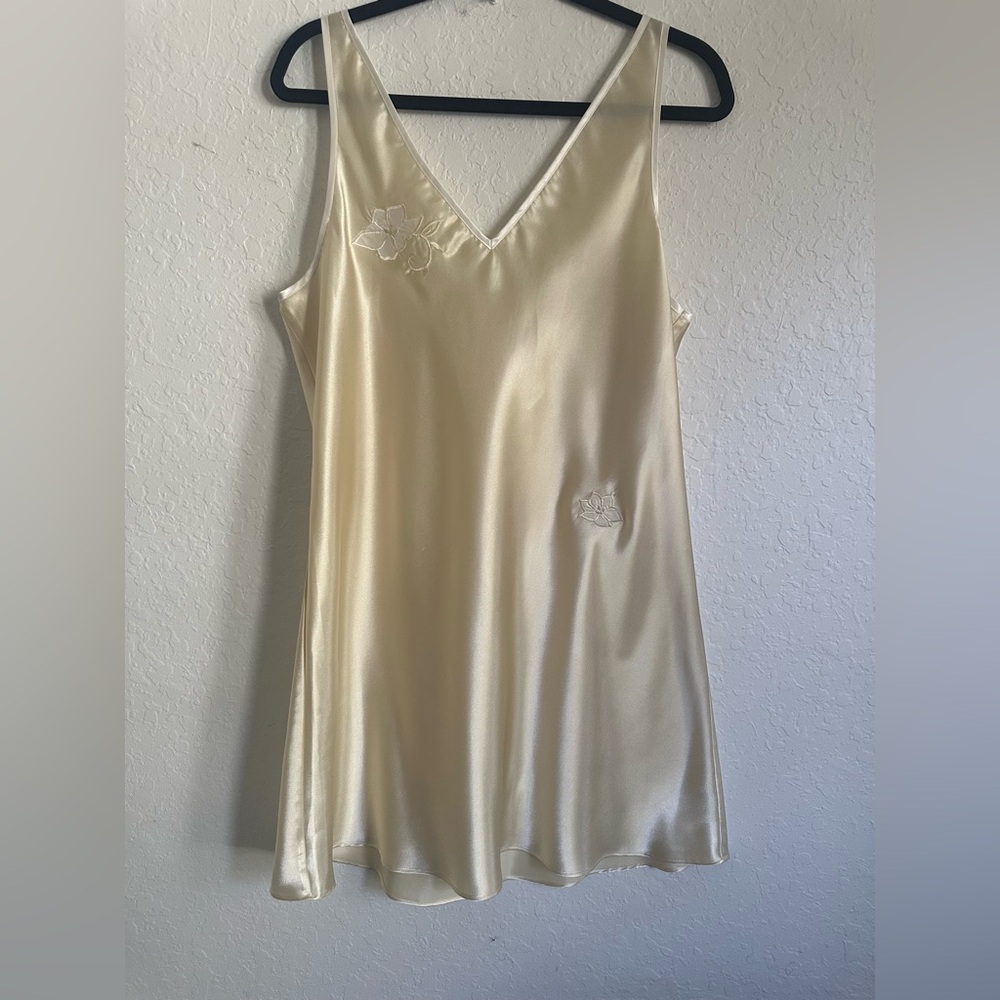 Cruz Golden Satin Nightgown Size Large